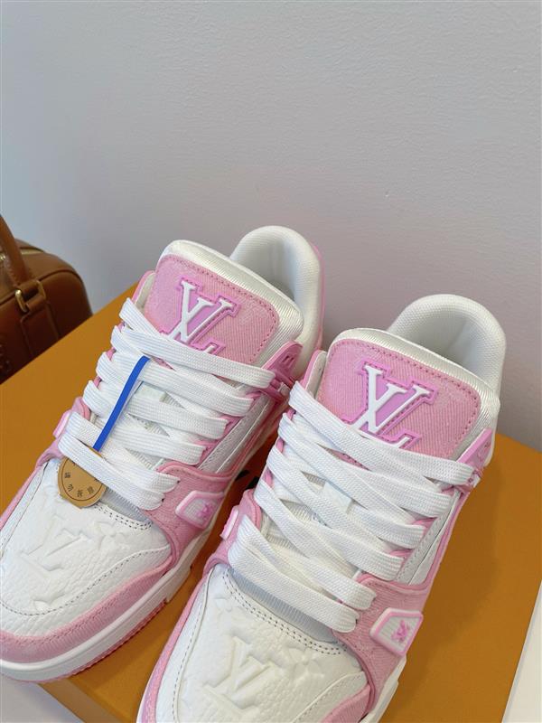 20251128154046704 390